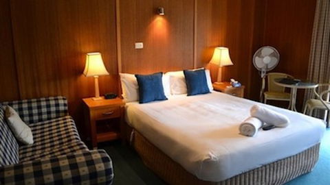 Point Lonsdale Guest House - Southport Accommodation 6