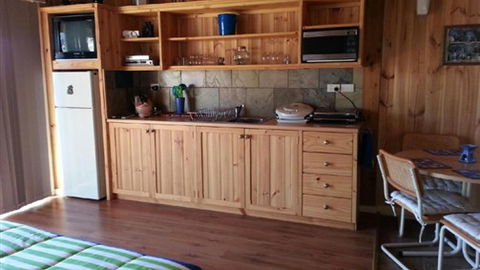 Laura Lodge Rest & Recreation Retreat - Accommodation Southport 2