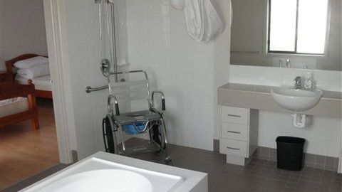 Frankston Accessible Holiday House - Accommodation Southport 0