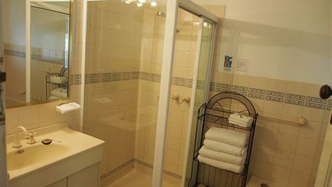 The Hill Great Ocean Road - Accommodation Southport 1