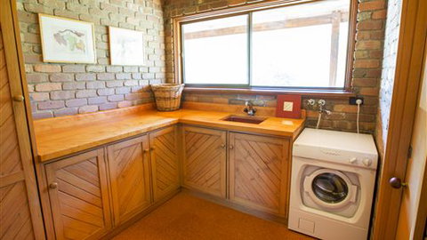 The Eagles Nest - Accommodation Southport 5