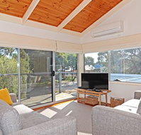 Barrakee Beach House - Anglesea - Southport Accommodation