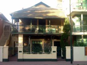 Grandview House Apartments - Glenelg - Accommodation Southport 0