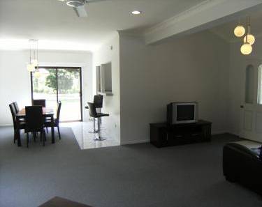 A Beach 'N Reef Motel - Southport Accommodation 0