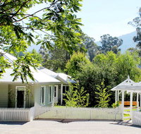 Amelina Cottages - Accommodation Southport