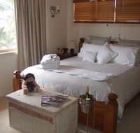 Ayr Bed and Breakfast on McIntyre - Southport Accommodation