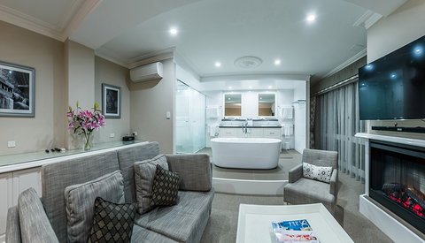 Basildene Manor By Basildene Manor - Accommodation Southport 5