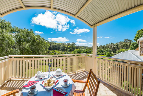 Basildene Manor By Basildene Manor - Accommodation Southport 7