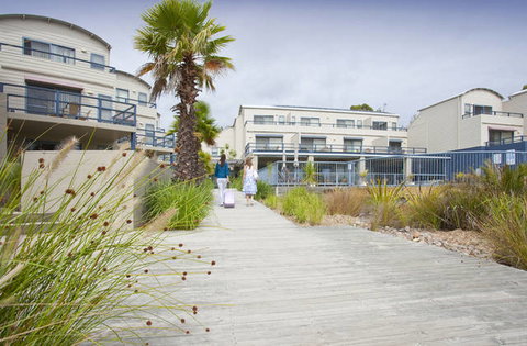 Corrigans Cove - Accommodation Southport 2