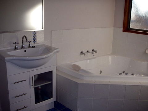 The Real McCoy Holiday Accommodation - Southport Accommodation 2