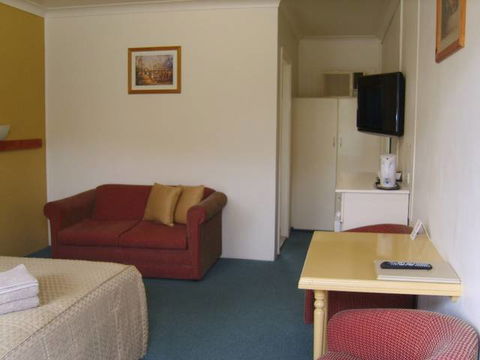 Valley View Motel - Southport Accommodation 1