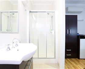 Mia Mia House In The Desert - Southport Accommodation 1