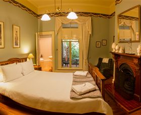 Erindale Guest House - Accommodation Southport 4