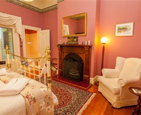 Erindale Guest House - Accommodation Southport 2