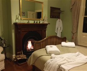 Erindale Guest House - Accommodation Southport 3