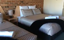 Inverell Terrace Motor Lodge - Southport Accommodation 4