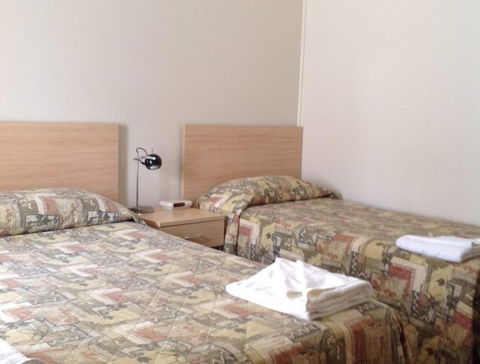 Mia Motel - Southport Accommodation 5
