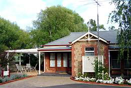 Amble In Self Contained Accommodation - Garden Retreat B & B - Southport Accommodation 0
