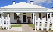Smoky Cape Lighthouse Bed And Breakfast - Southport Accommodation 2