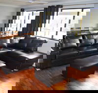 Ewetopia Farm - Accommodation Southport