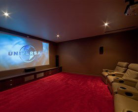 Galbraith Park - Southport Accommodation 1