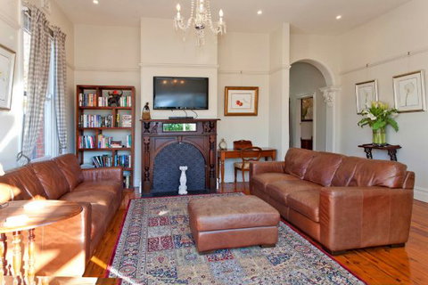 Elegance On Englehardt - Accommodation Southport 5