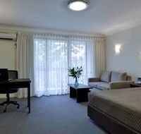 Tall Trees - Southport Accommodation