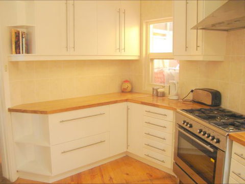 Christies Cottage For Holidays And Relocations. - Accommodation Southport 3