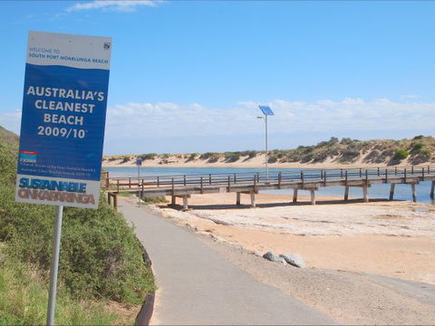 Christies Cottage For Holidays And Relocations. - Accommodation Southport 5