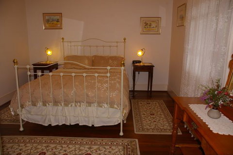 Naimanya Cottage - Accommodation Southport 3