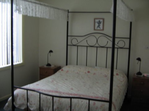 Grantham House  Pet Friendly Holiday Home - Accommodation Southport 2