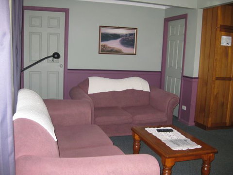 Grantham House  Pet Friendly Holiday Home - Accommodation Southport 5