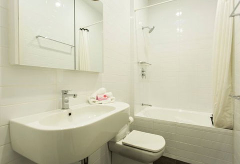 The Essence Of Paddington Living - Accommodation Southport 22