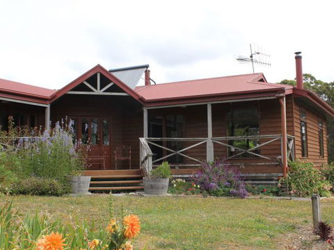 Eagle's Roost Farmstay B&B - Southport Accommodation 0
