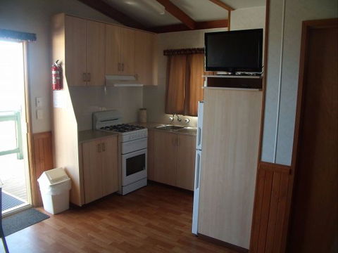 Elliston Waterloo Bay Tourist Park - Accommodation Southport 6