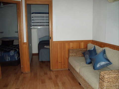 Elliston Waterloo Bay Tourist Park - Accommodation Southport 7