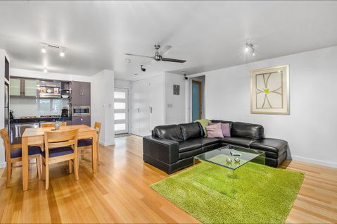 Mount Gambier Accommodation - Southport Accommodation 2