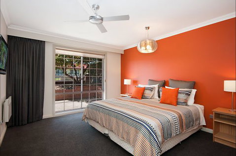 Mount Gambier Accommodation - Southport Accommodation 4