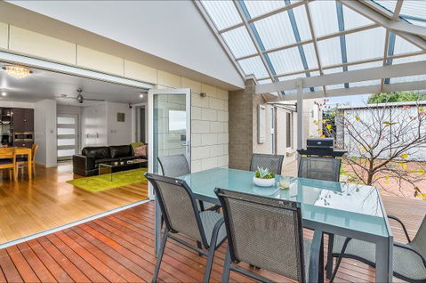 Mount Gambier Accommodation - Southport Accommodation 7