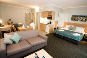 Manly Marina Cove Motel - Accommodation Southport 3