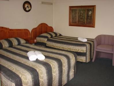 Ardeanal Motel - Southport Accommodation 4