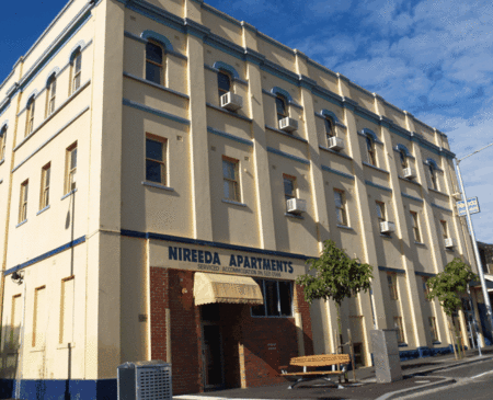 Apartments Nireeda on Clare - Southport Accommodation