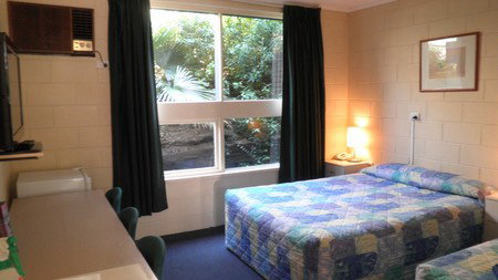 Enfield Motel - Accommodation Southport 2