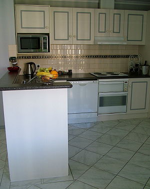 Mid City Apartments - Southport Accommodation 2