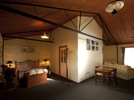 The Old Oak Bed & Breakfast - Southport Accommodation 2