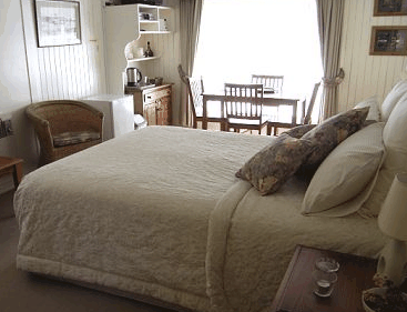 Beauty Point Cottages - Accommodation Southport
