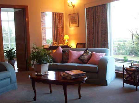 Riverside TAS Southport Accommodation
