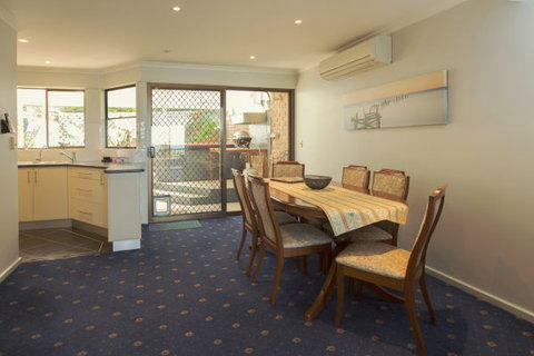 Boston Bay Apartment - Accommodation Southport 2