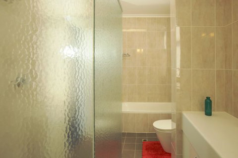 Boston Bay Apartment - Accommodation Southport 7