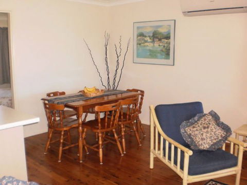 Anchors Aweigh - Southport Accommodation 2